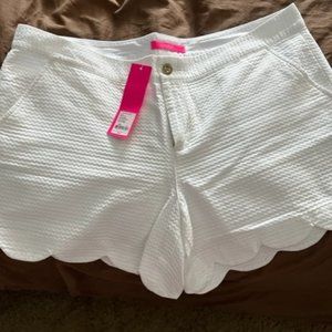 White Scalloped Edge Shorts - Never been worn - Lily Pultizer